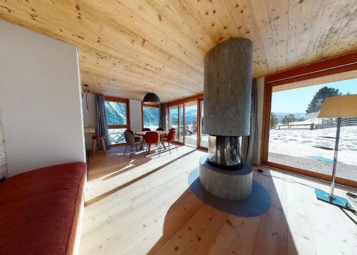 Apartament Quadrellas 4 5 *